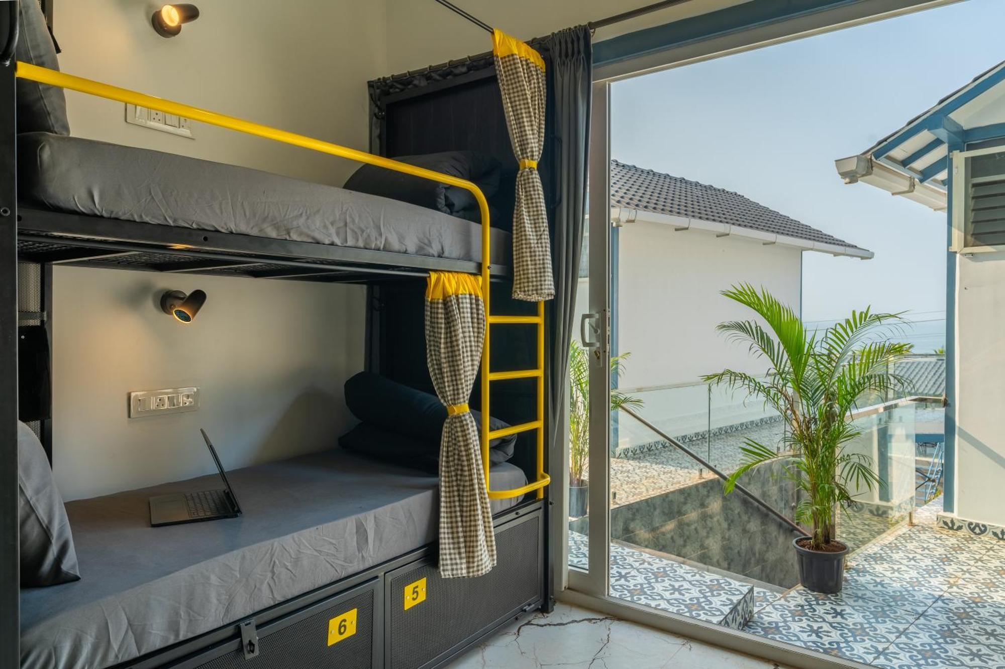 The Hosteller Goa, Mandrem Esterno foto