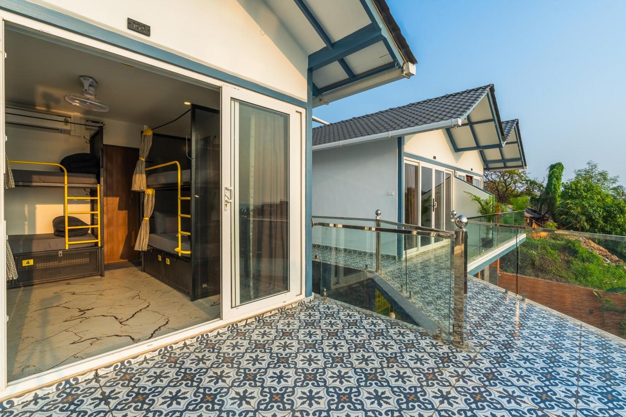 The Hosteller Goa, Mandrem Esterno foto